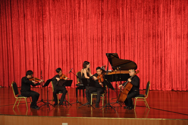 现场演奏《天空之城》-800