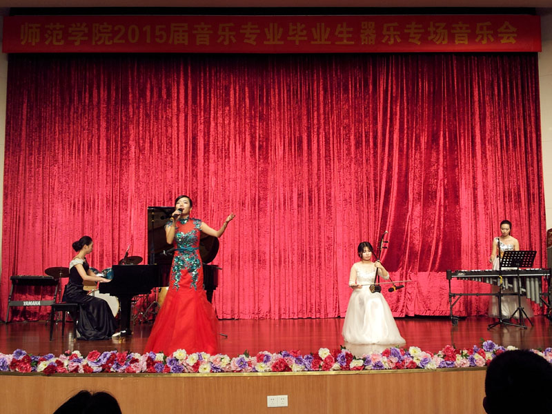 流行曲《红高粱》-800